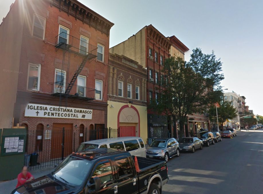 Where the Grand Street Museum once stood - replaced by a squat 1910s-era building. (The original address of 166 Grand changed to 194 when the street addresses change on the street in the 1890s.)